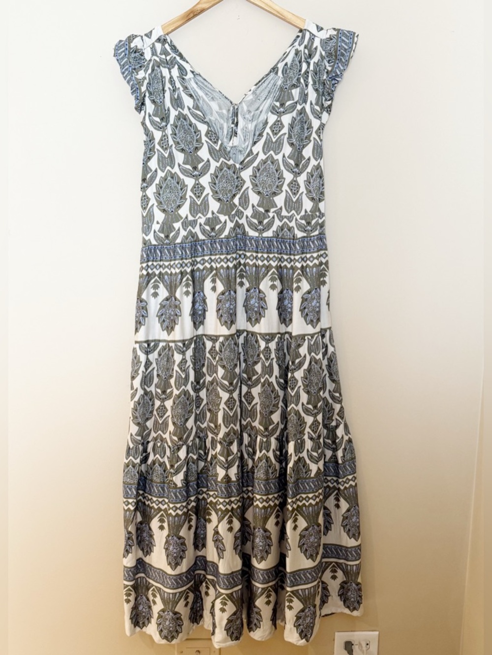OMIKA jacqueline maxi dress in truro - Picture 4 of 11